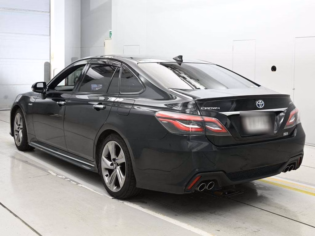 TOYOTA CROWN