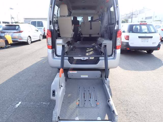 NISSAN NV350 CARAVAN