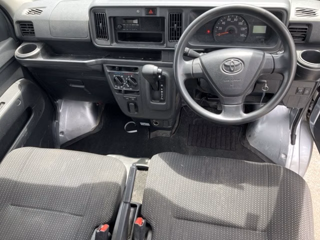 TOYOTA PIXIS VAN