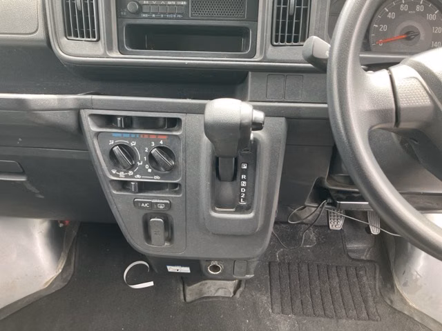TOYOTA PIXIS VAN