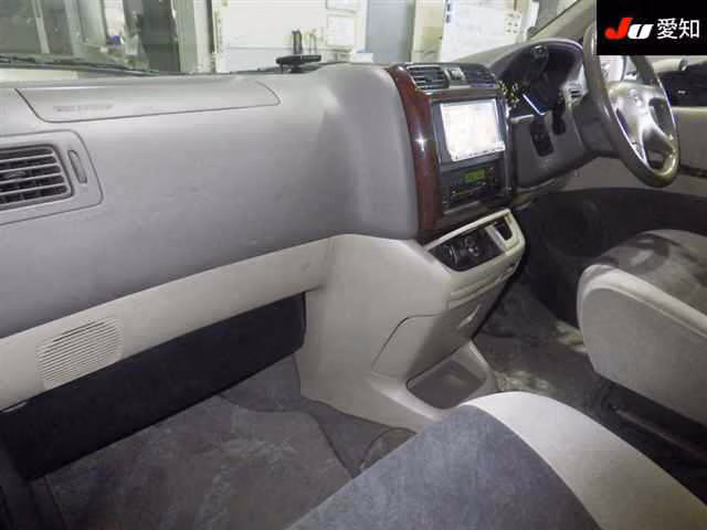 TOYOTA GRAND HIACE