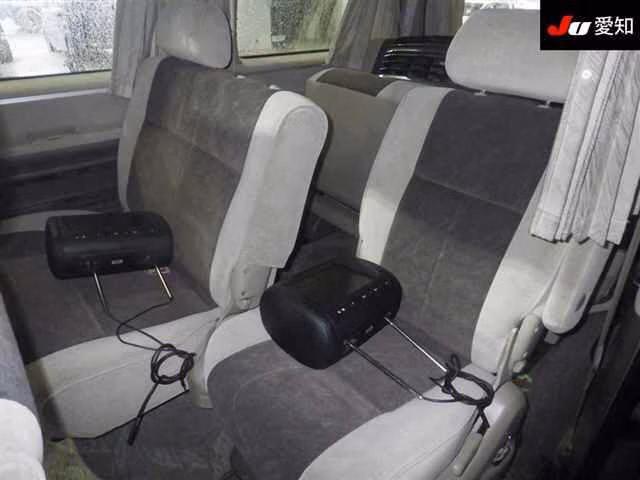 TOYOTA GRAND HIACE