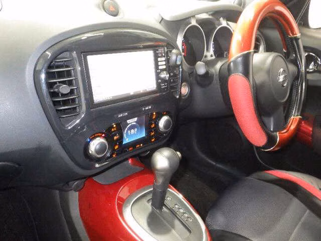 NISSAN JUKE