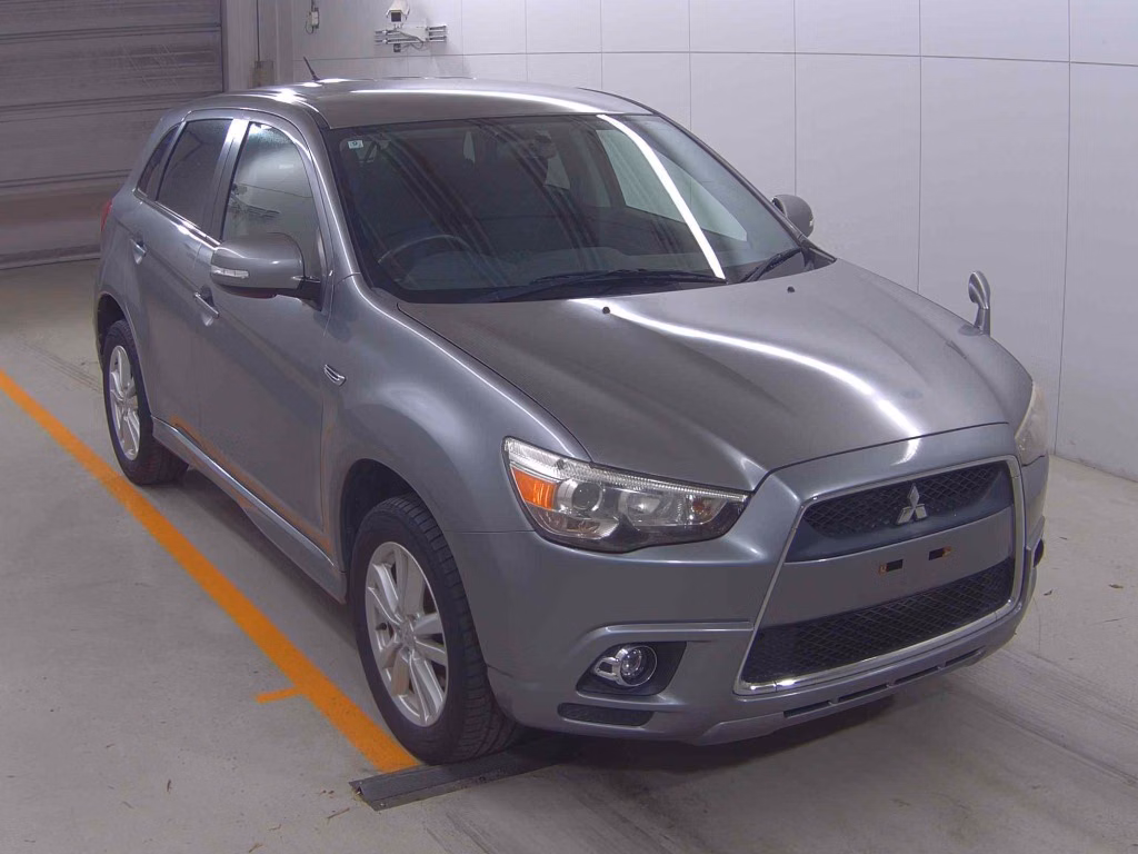 MITSUBISHI RVR