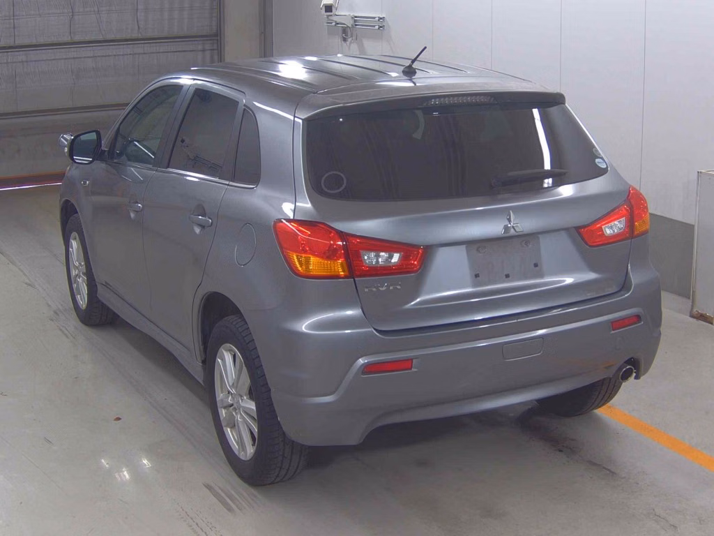 MITSUBISHI RVR