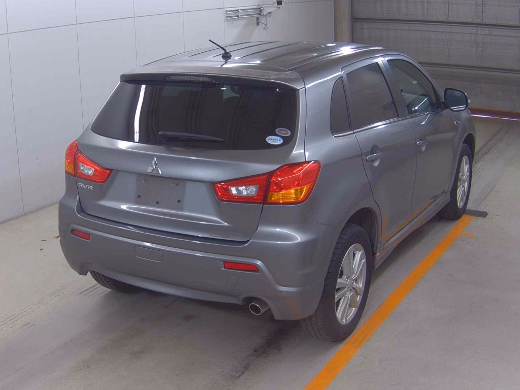 MITSUBISHI RVR