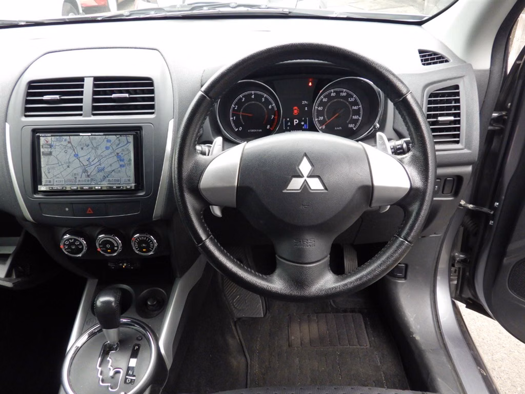 MITSUBISHI RVR