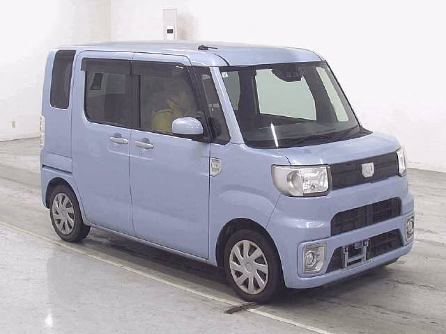 DAIHATSU WAKE