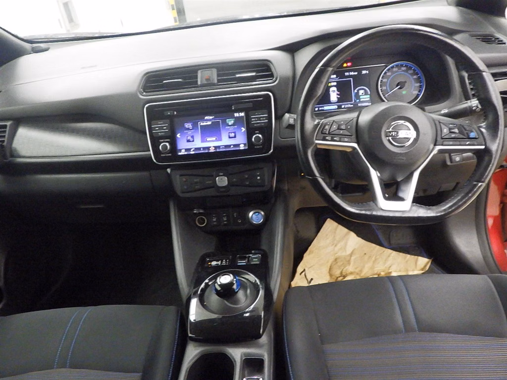 NISSAN LEAF