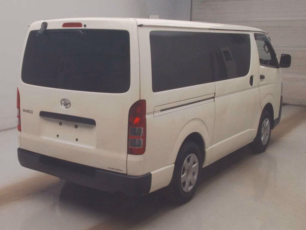 TOYOTA REGIUS ACE