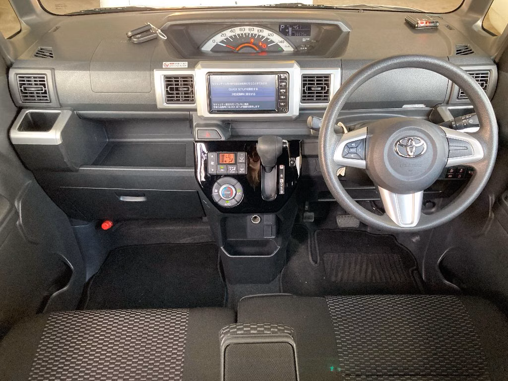 TOYOTA PIXIS MEGA