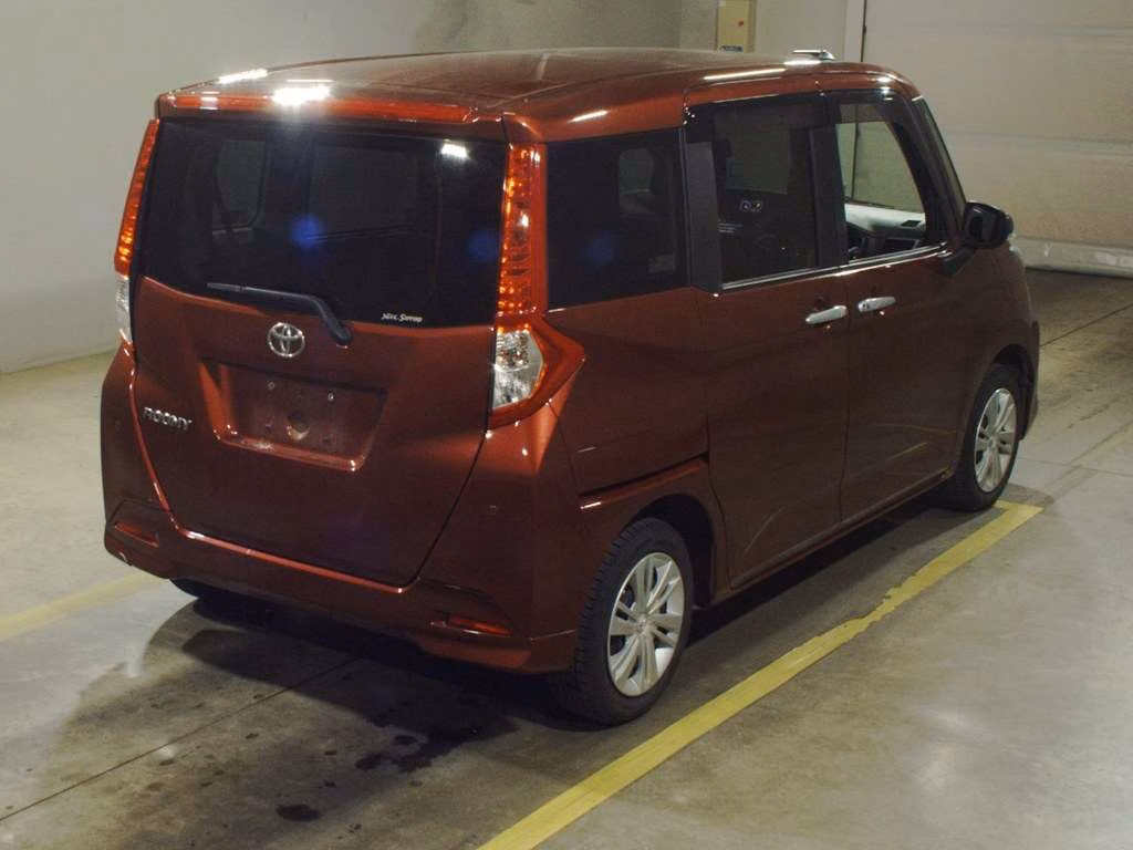 TOYOTA ROOMY