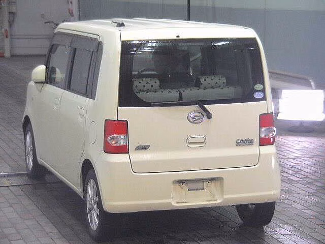 DAIHATSU MOVE CONTE