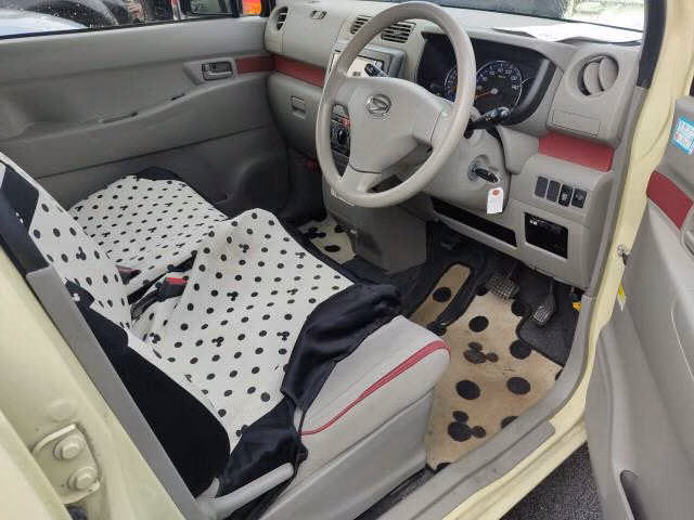 DAIHATSU MOVE CONTE
