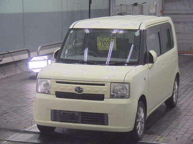 DAIHATSU MOVE CONTE
