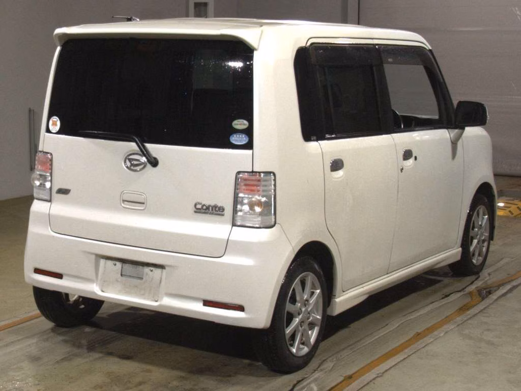 DAIHATSU MOVE CONTE