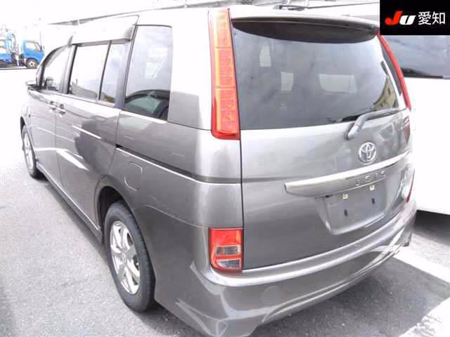 TOYOTA ISIS