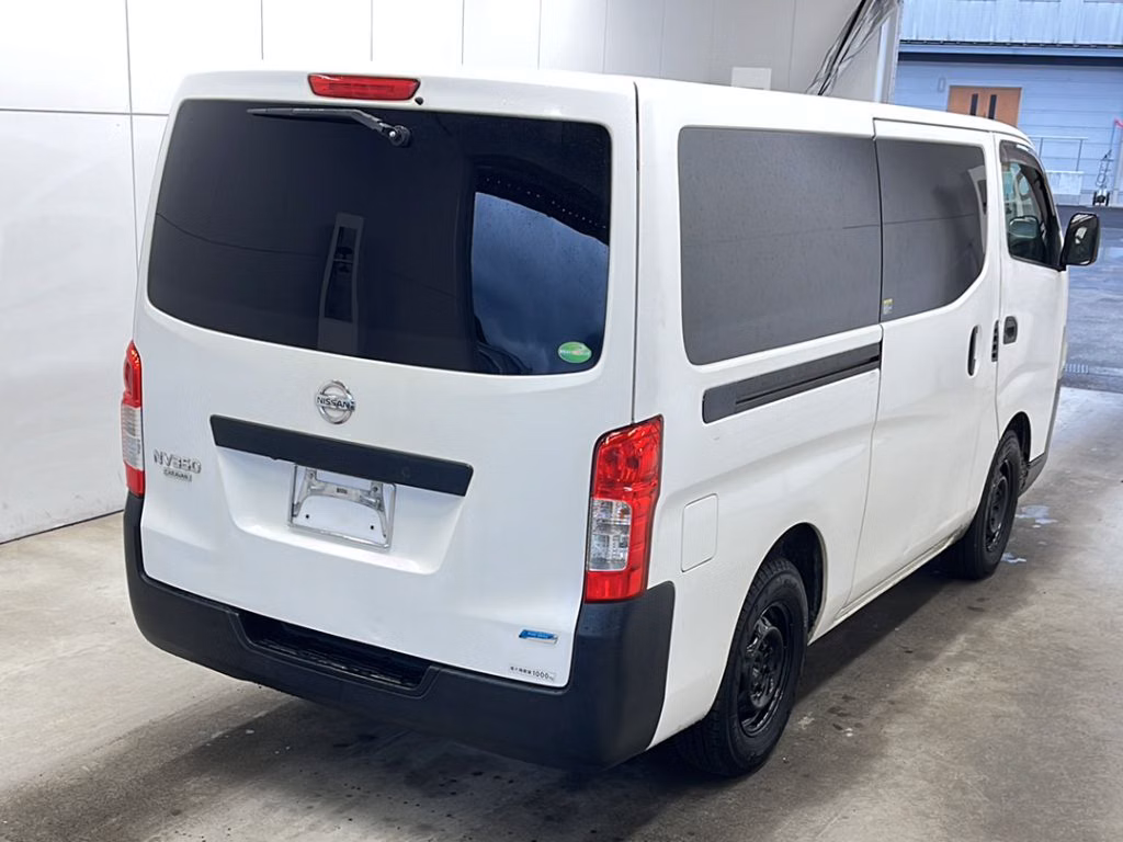 NISSAN NV350 CARAVAN