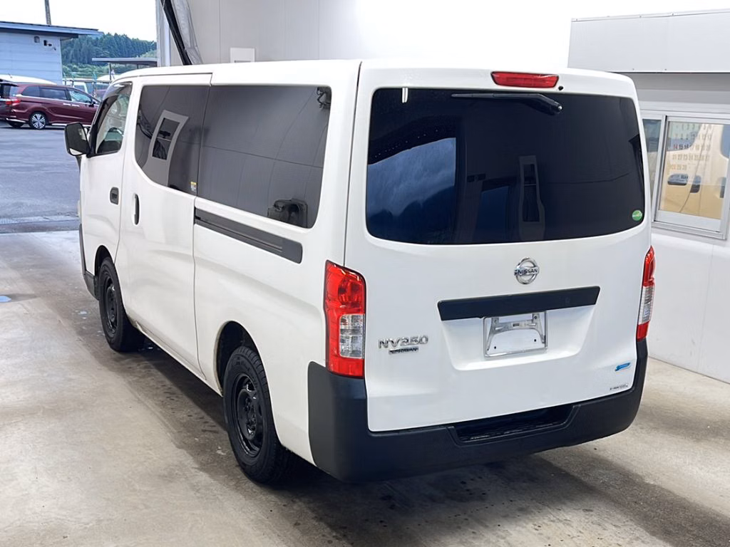 NISSAN NV350 CARAVAN