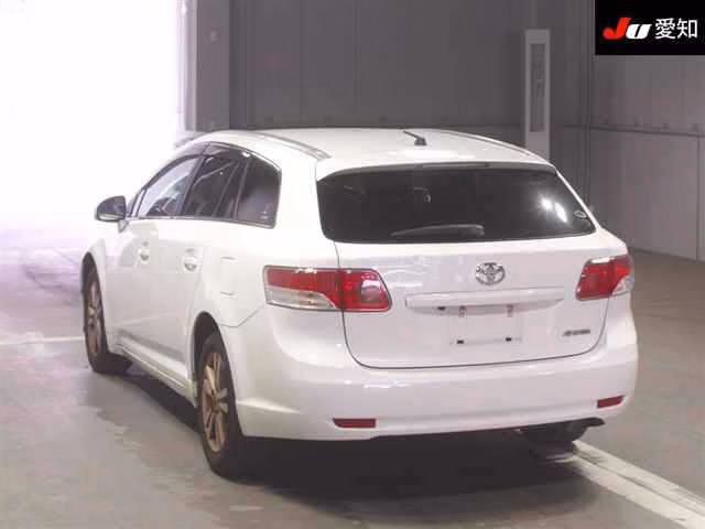 TOYOTA AVENSIS