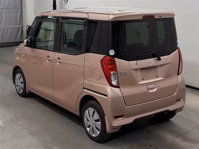 MITSUBISHI EK SPACE