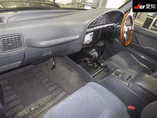TOYOTA LAND CRUISER