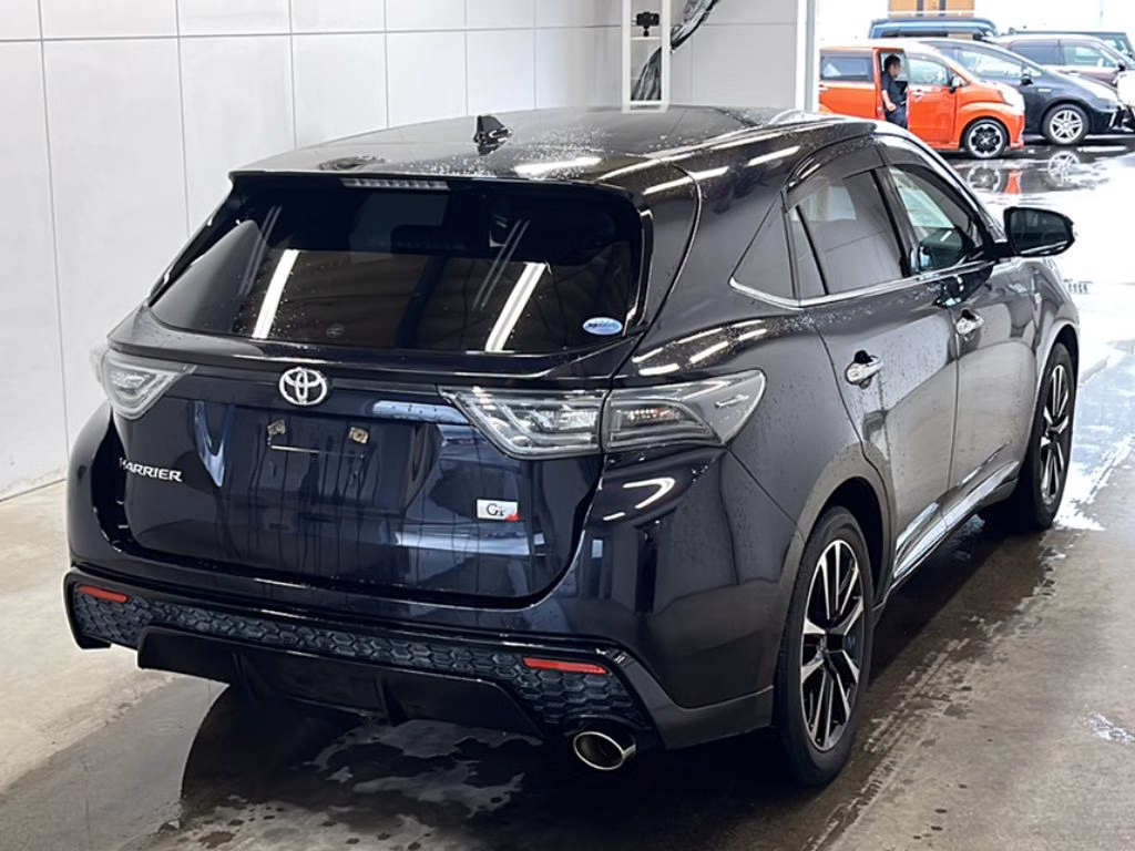 TOYOTA HARRIER