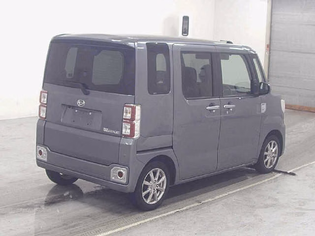 DAIHATSU WAKE