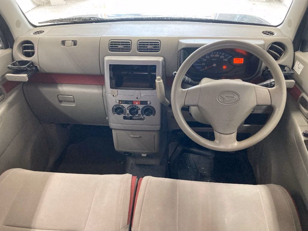 DAIHATSU MOVE CONTE