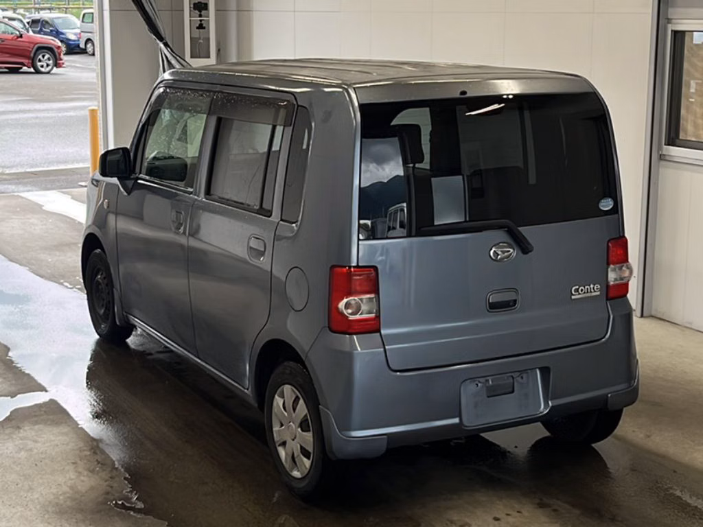 DAIHATSU MOVE CONTE