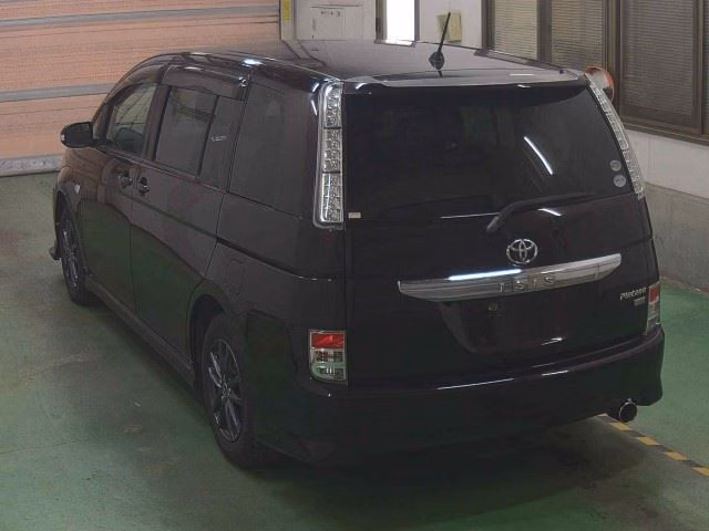TOYOTA ISIS