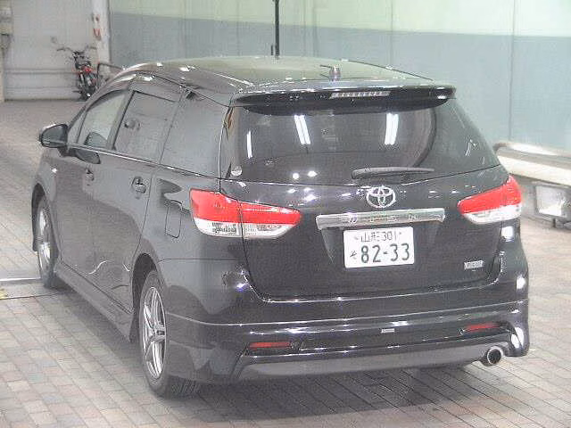 TOYOTA WISH