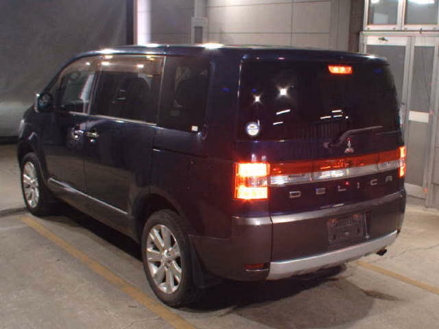 MITSUBISHI DELICA D:5