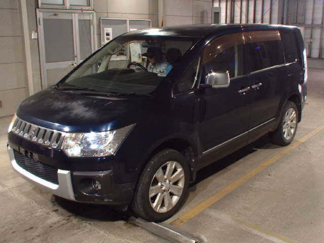 MITSUBISHI DELICA D:5