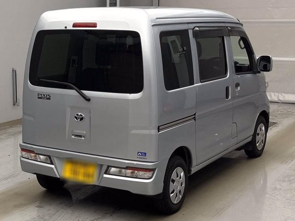 TOYOTA PIXIS VAN