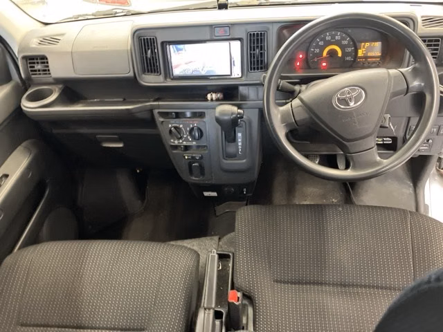 TOYOTA PIXIS VAN