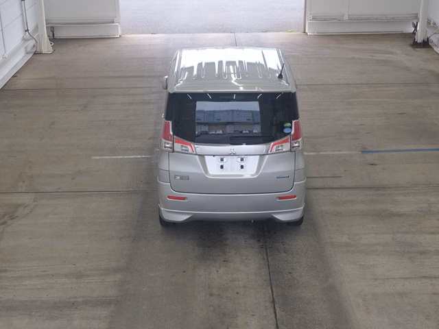 MITSUBISHI DELICA D:2