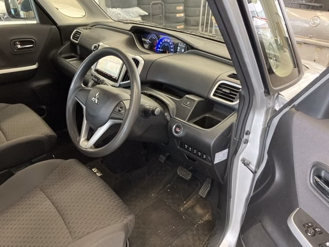 MITSUBISHI DELICA D:2