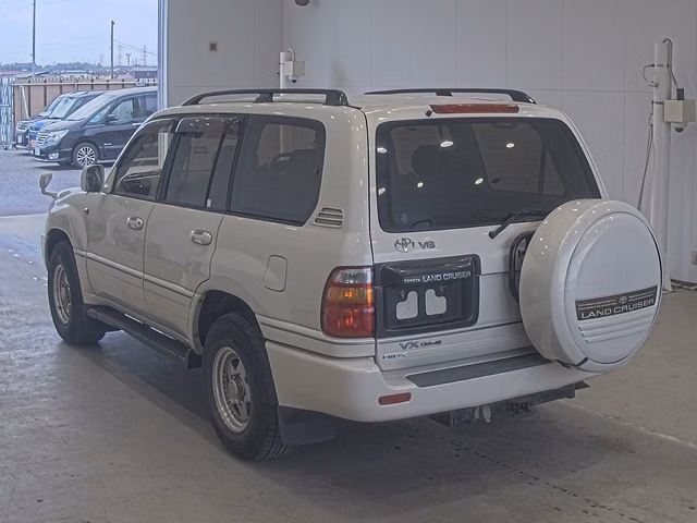 TOYOTA LAND CRUISER