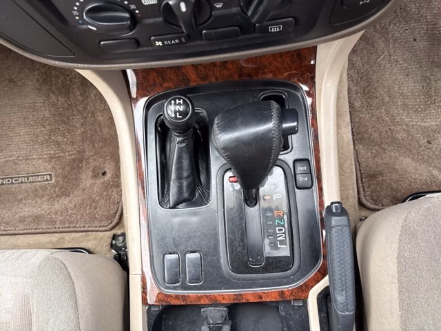 TOYOTA LAND CRUISER