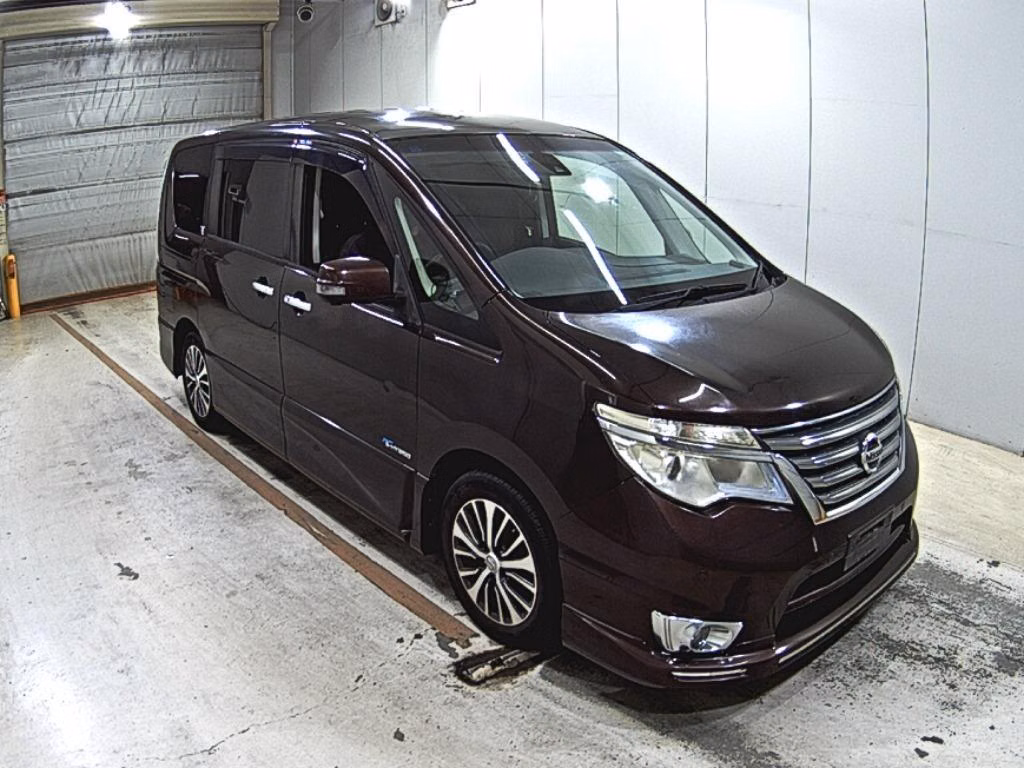 NISSAN SERENA