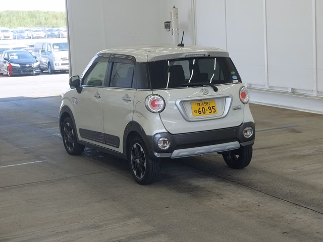 DAIHATSU CAST