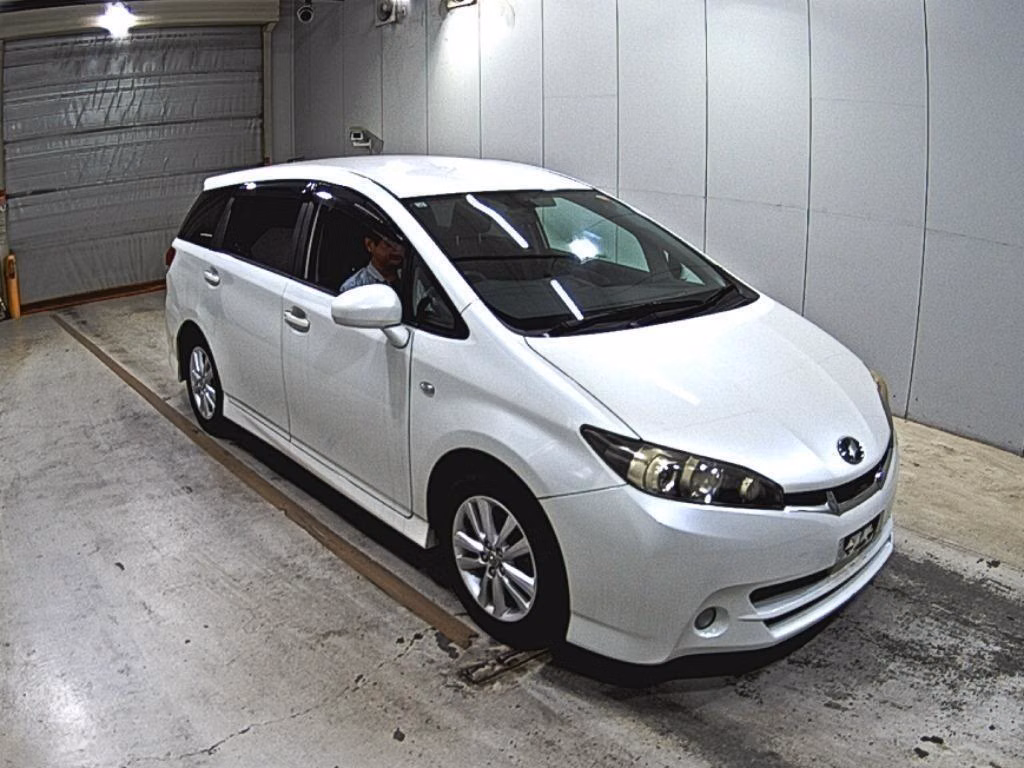 TOYOTA WISH