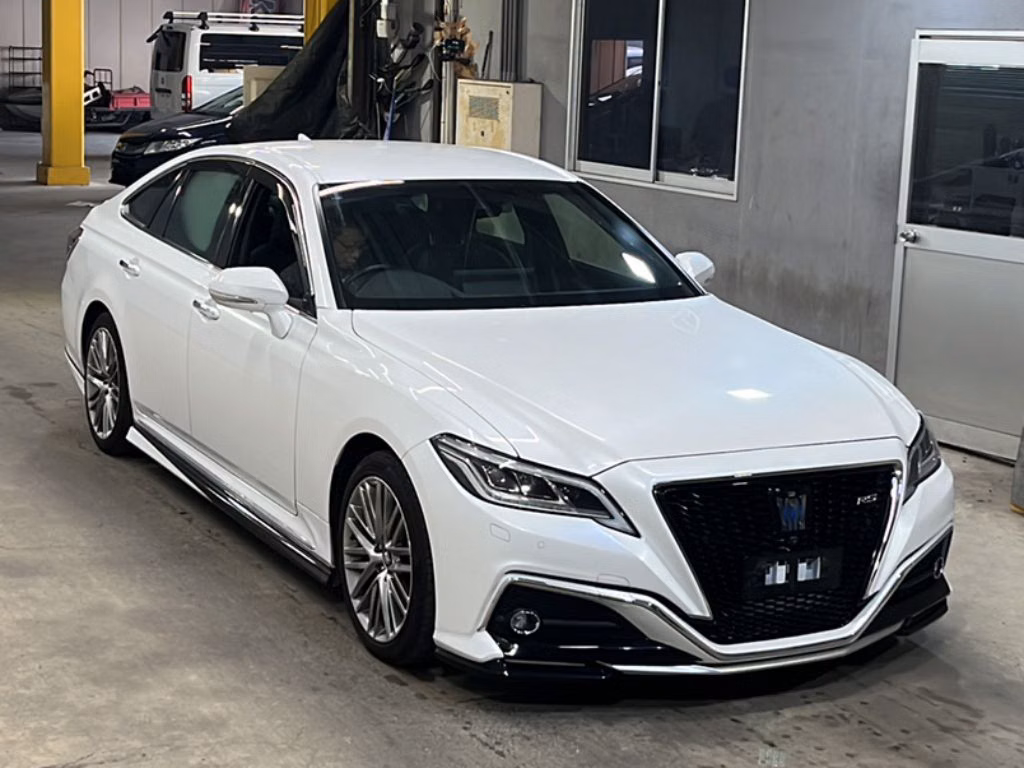 TOYOTA CROWN