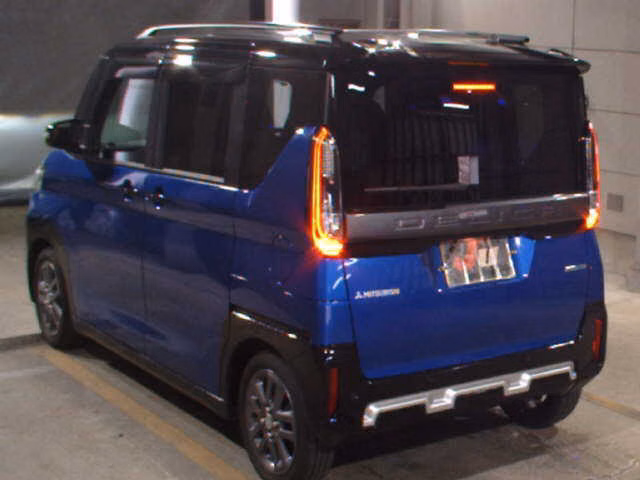 MITSUBISHI DELICA MINI