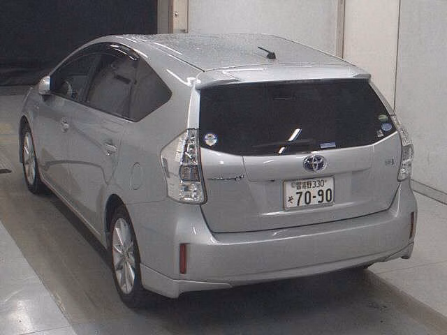 TOYOTA PRIUS ALPHA
