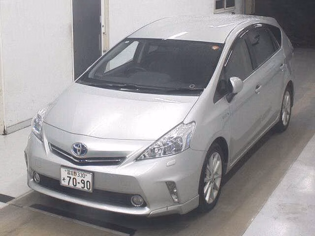 TOYOTA PRIUS ALPHA