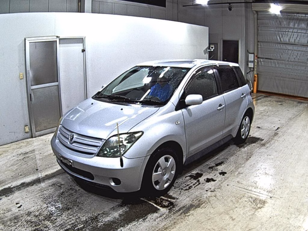TOYOTA IST
