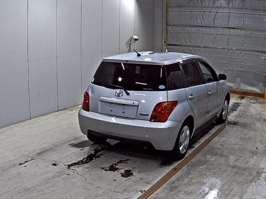 TOYOTA IST
