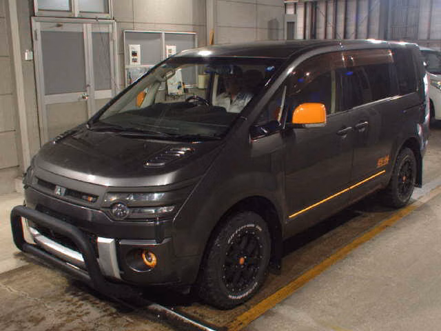 MITSUBISHI DELICA D:5